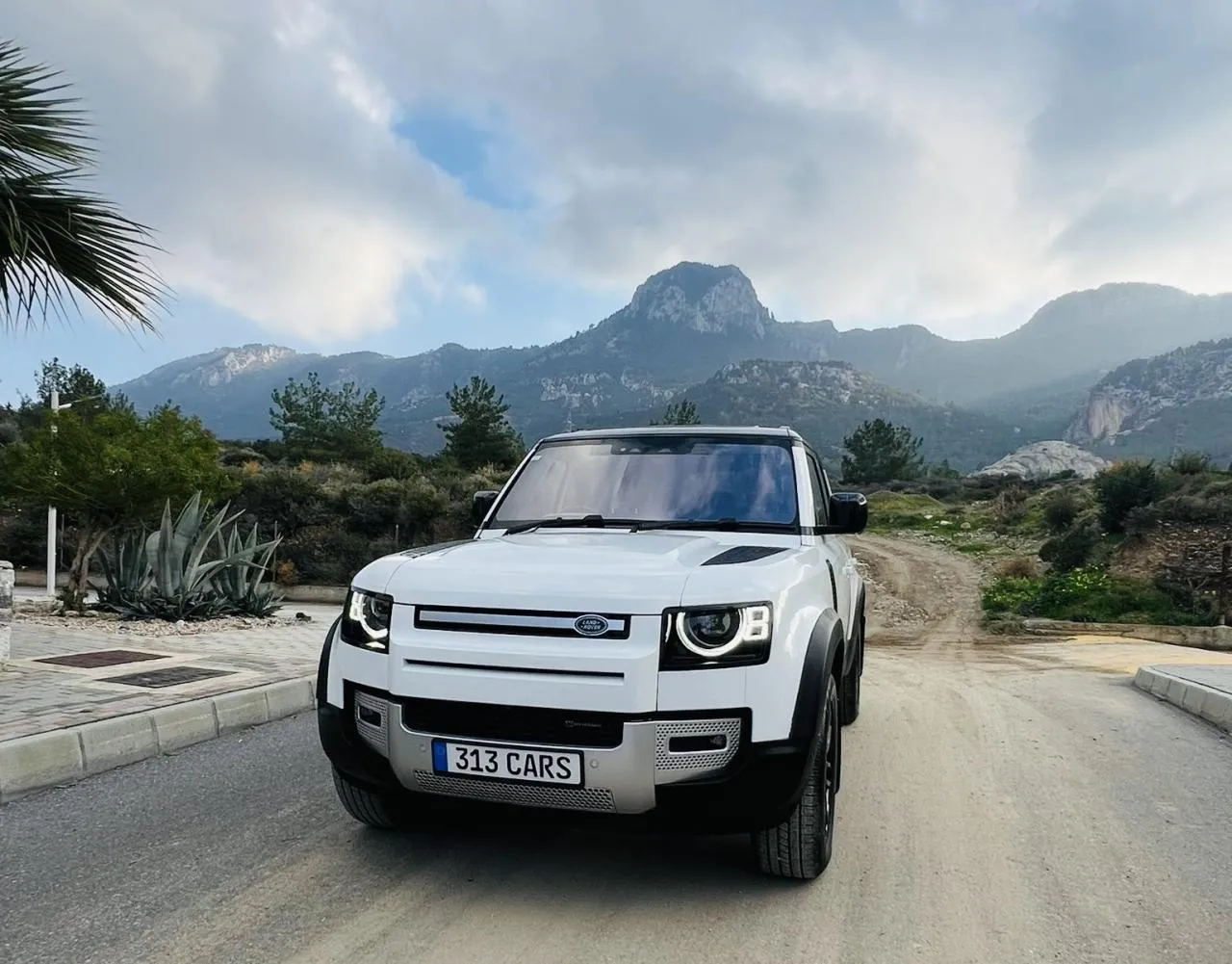 2022 Model Otomatik Land Rover Defender