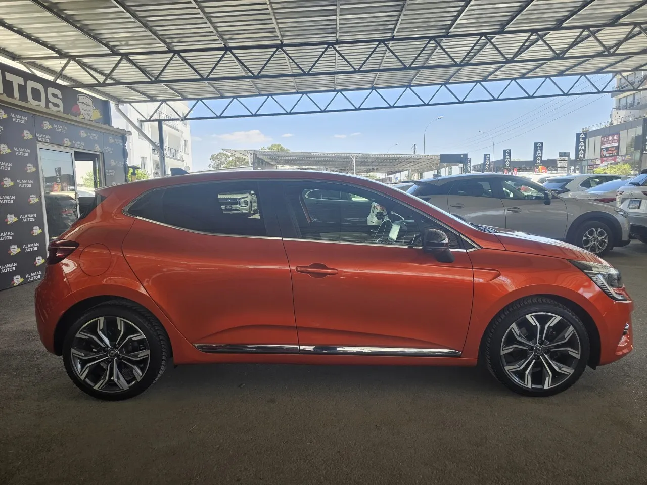 2022 Model Otomatik Renault Lutecia