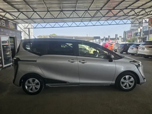 2022 Model Otomatik Toyota Sienta