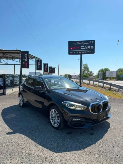 2022 Model Otomatik BMW 1 Serisi