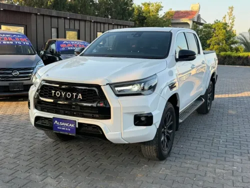 2022 Model Otomatik Toyota Hilux