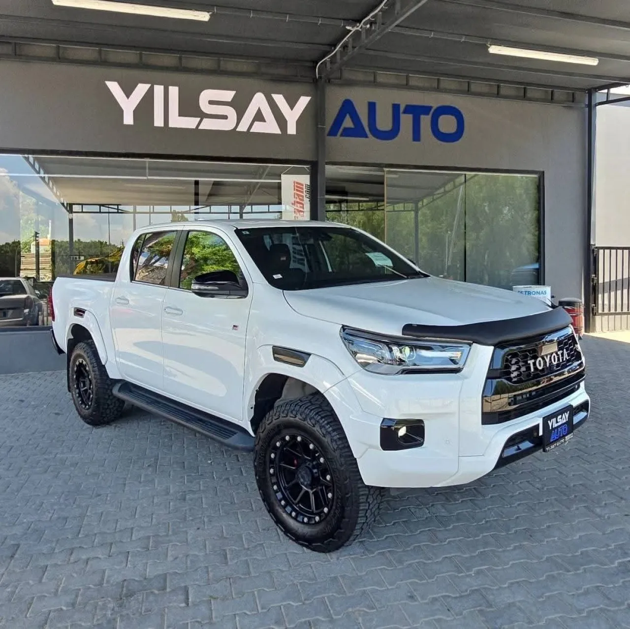 2023 Model Otomatik Toyota Hilux