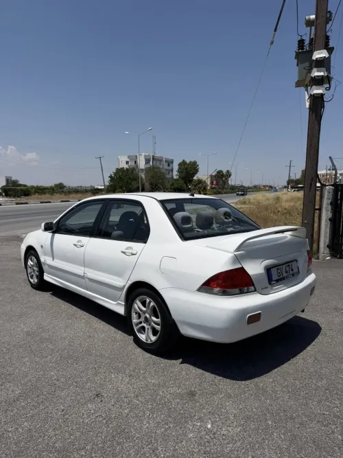 2004 Model Düz Mitsubishi Lancer