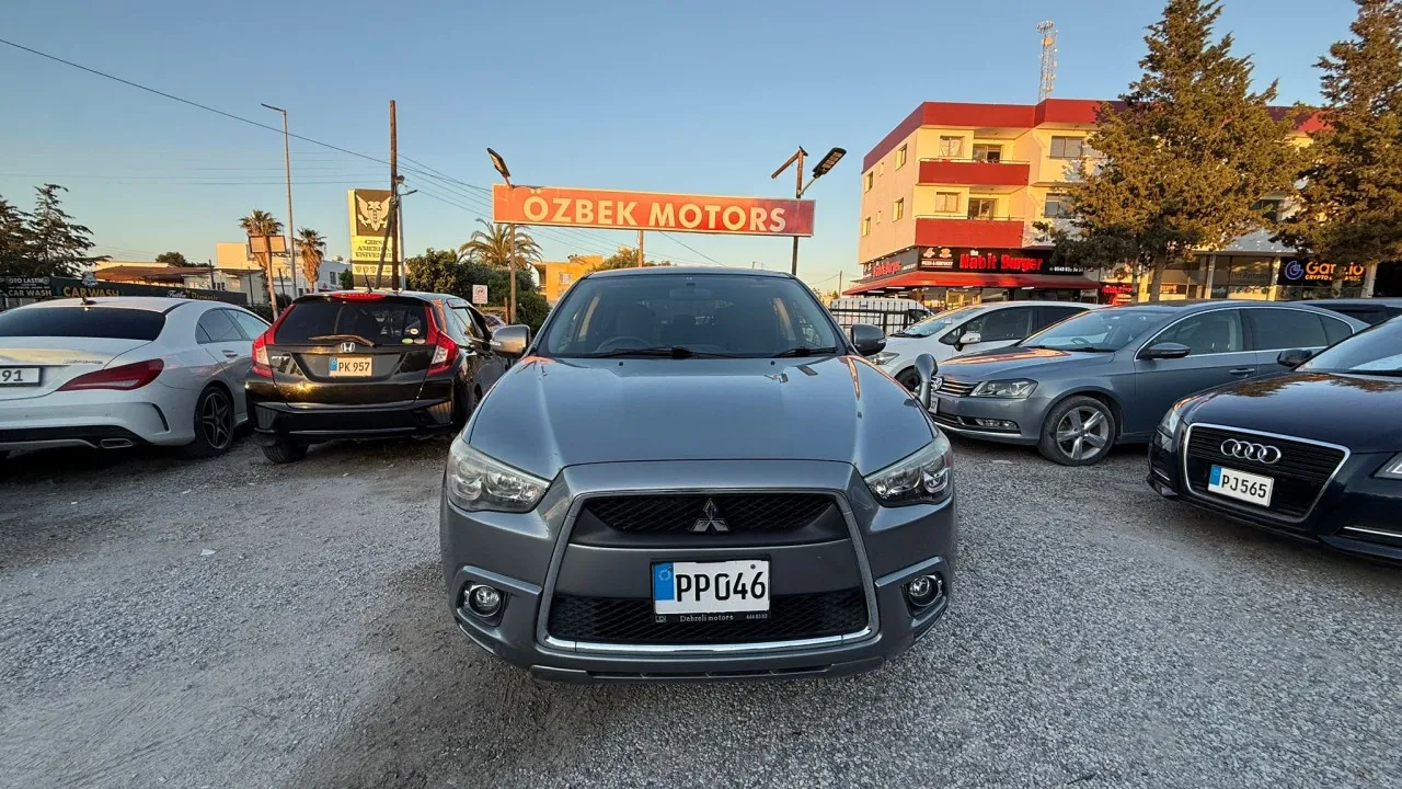 2013 Model Otomatik Mitsubishi RVR